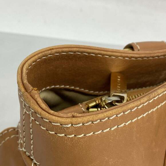 Celine Boogie Leather Handbag in Light Brown for Women - Picture 6 of 14
